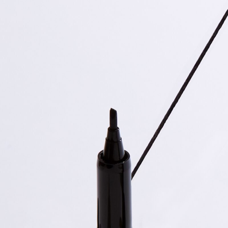 kollab passioncat 2x waterproof ez slant liner delineador a prova dagua com ponta ez slant preto vegano swatch | kollab | k-beauty